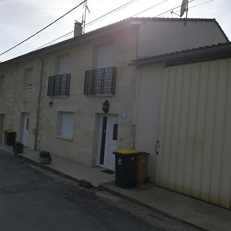 Gite Du Vignoble Sidky Lussac  المظهر الخارجي الصورة